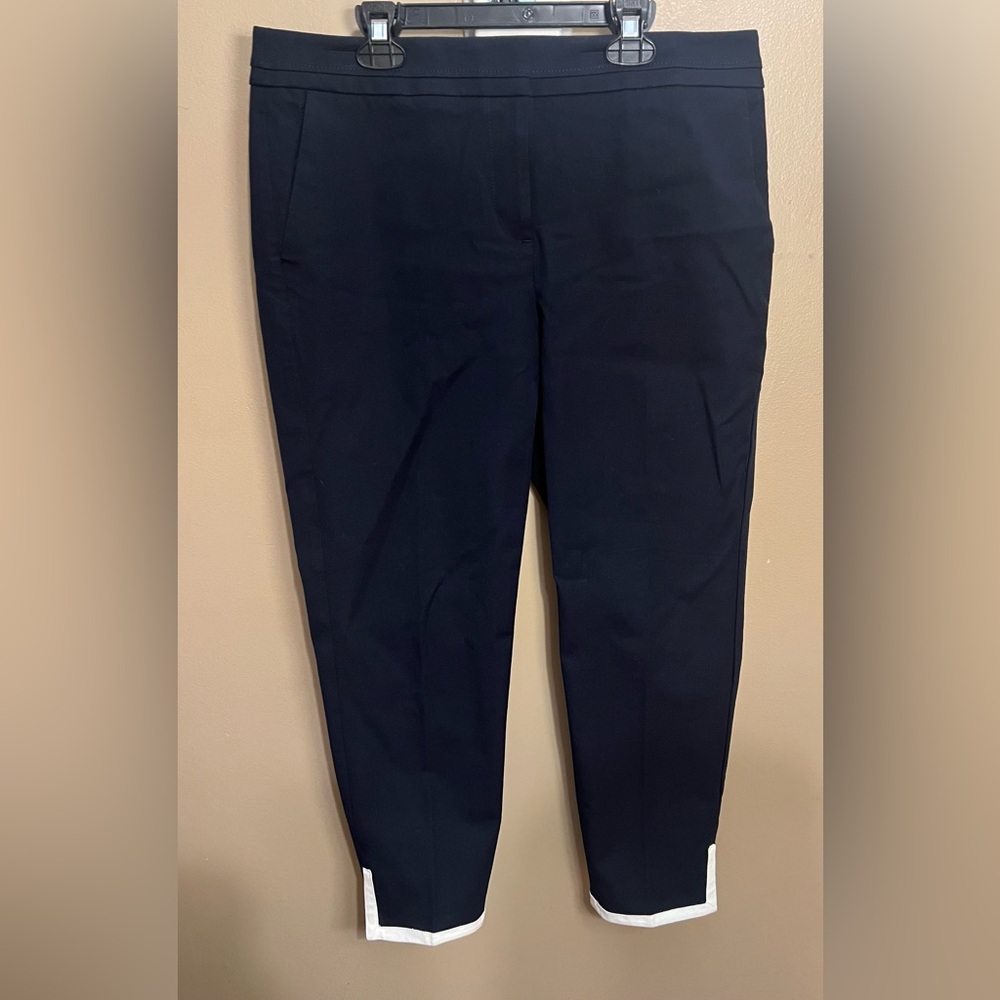 Talbots cropped straight-leg trousers in navy with white trim at the ankle 10 P